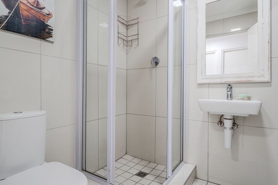 2 Bedroom Property for Sale in Zonnebloem Western Cape